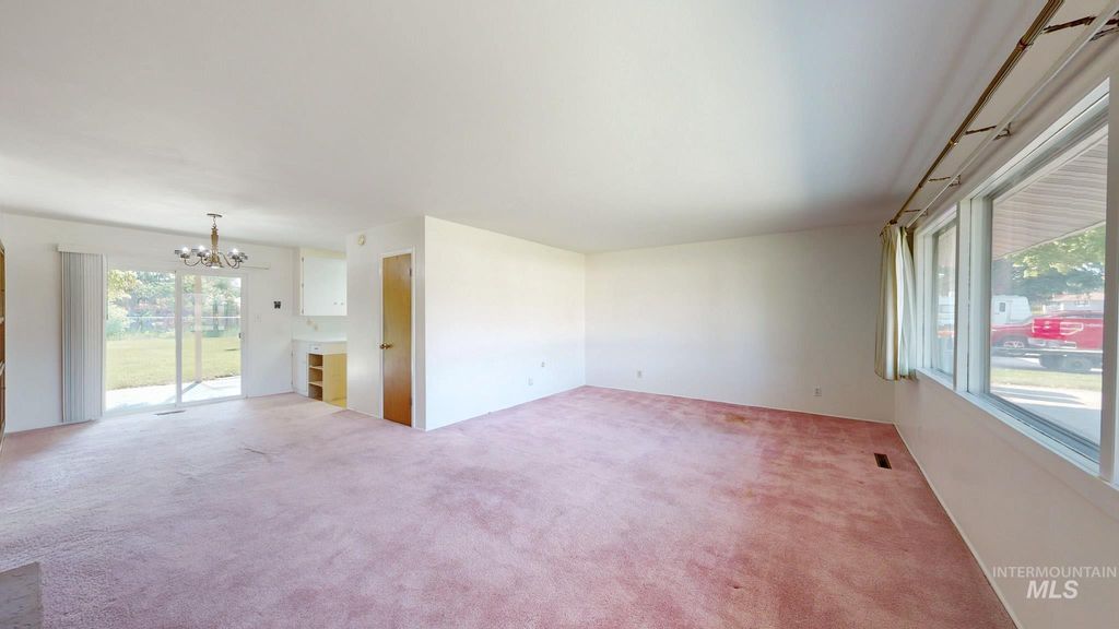 818 N Sunrise Blvd., Twin Falls, ID 83301 photo 4