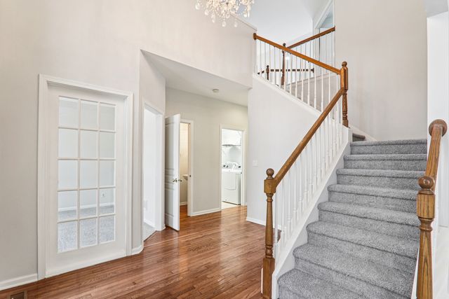 148 Rosewood Drive, Streamwood, IL 60107