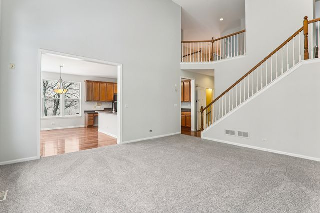 148 Rosewood Drive, Streamwood, IL 60107