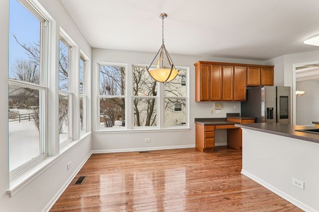 148 Rosewood Drive, Streamwood, IL 60107