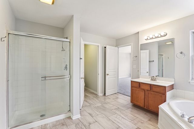 148 Rosewood Drive, Streamwood, IL 60107