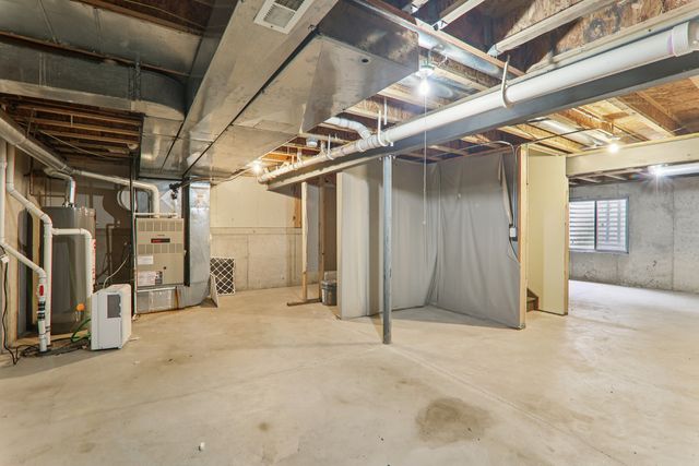 148 Rosewood Drive, Streamwood, IL 60107