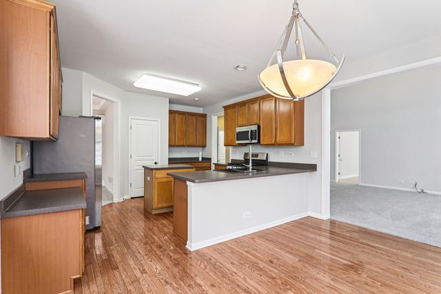 148 Rosewood Drive, Streamwood, IL 60107