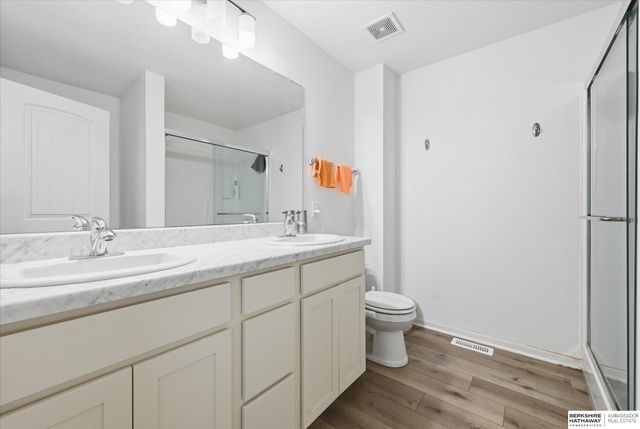 14907 Leeman Circle, Bennington, NE 68007