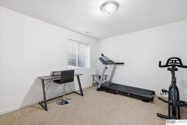 14907 Leeman Circle, Bennington, NE 68007