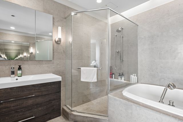 401 N Wabash Avenue 41C, Chicago, IL 60611