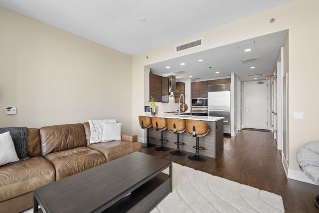 401 N Wabash Avenue 41C, Chicago, IL 60611