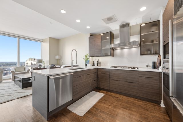 401 N Wabash Avenue 41C, Chicago, IL 60611