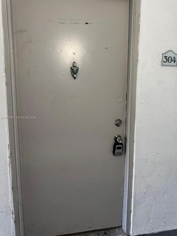 5760 Rock Island Rd 304, Tamarac, FL 33319