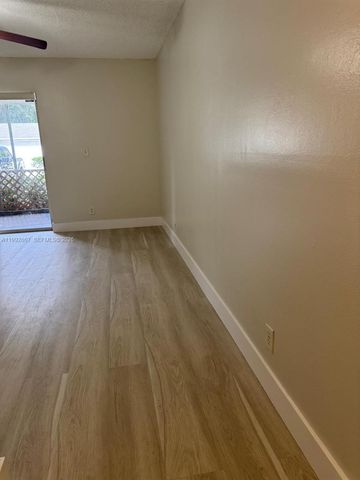 5760 Rock Island Rd 304, Tamarac, FL 33319