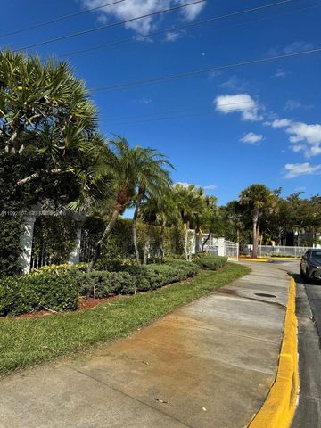 5760 Rock Island Rd 304, Tamarac, FL 33319