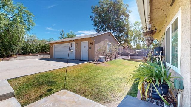 30660 Alicante, Homeland, CA 92548