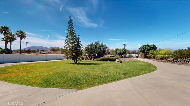30660 Alicante, Homeland, CA 92548