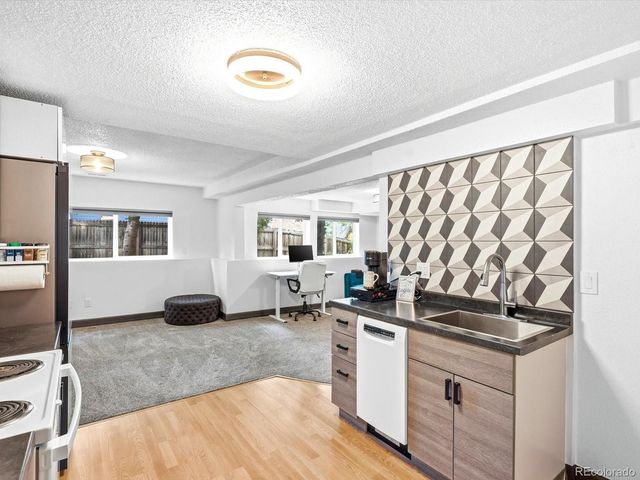 8016 S Vine Way, Centennial, CO 80122