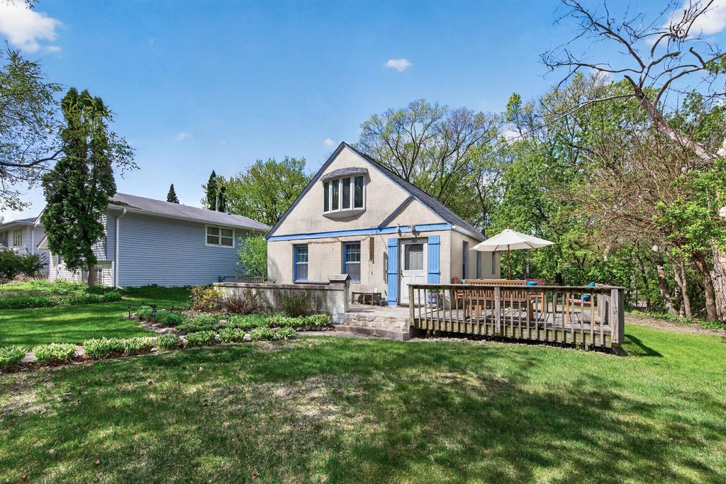 1103 Loeb Street, Saint Paul, MN 55117