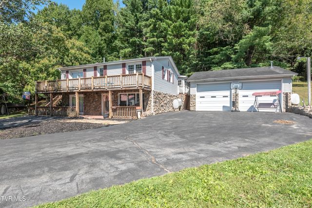1055 St Clairs Creek Road, Chilhowie, VA 24319
