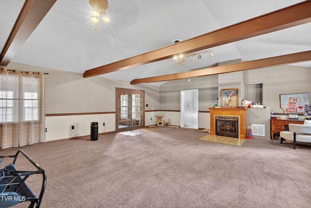 1055 St Clairs Creek Road, Chilhowie, VA 24319