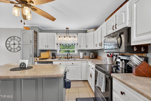 1055 St Clairs Creek Road, Chilhowie, VA 24319