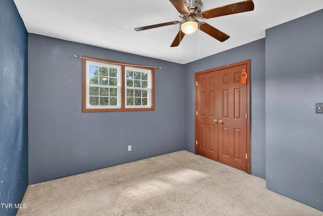 1055 St Clairs Creek Road, Chilhowie, VA 24319