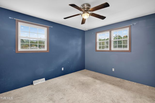 1055 St Clairs Creek Road, Chilhowie, VA 24319