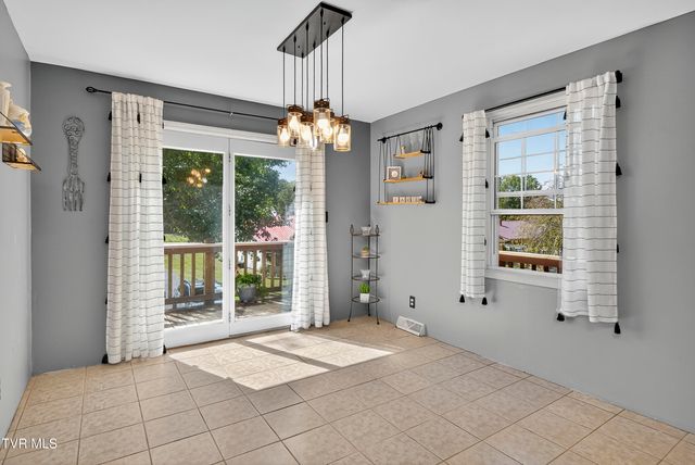 1055 St Clairs Creek Road, Chilhowie, VA 24319