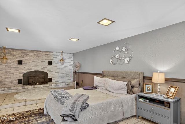 1055 St Clairs Creek Road, Chilhowie, VA 24319