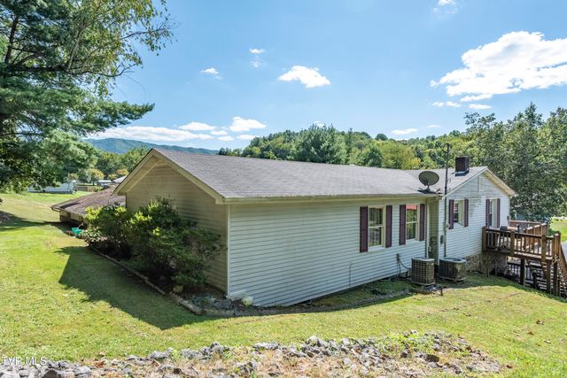 1055 St Clairs Creek Road, Chilhowie, VA 24319