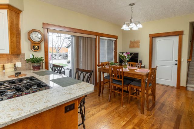 3343 NE Stonebrook Loop, Bend, OR 97701