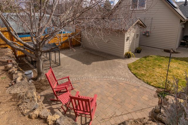 3343 NE Stonebrook Loop, Bend, OR 97701