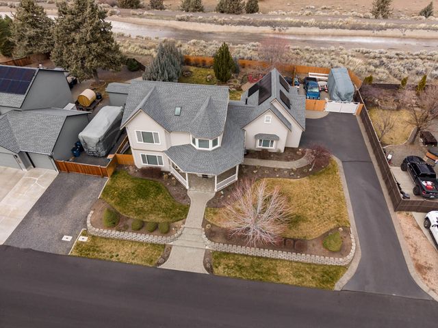 3343 NE Stonebrook Loop, Bend, OR 97701
