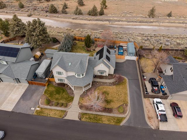 3343 NE Stonebrook Loop, Bend, OR 97701
