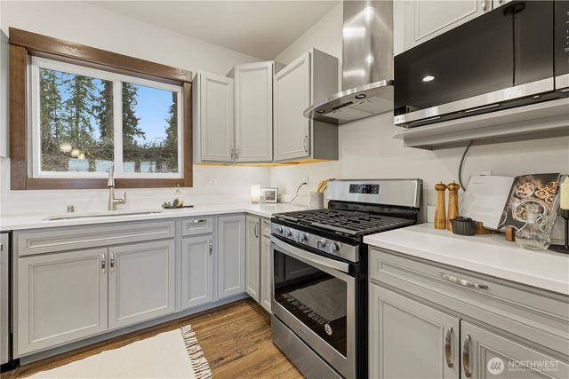 18407 Hawksview Drive, Arlington, WA 98223