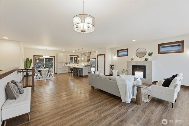 18407 Hawksview Drive, Arlington, WA 98223