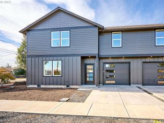 220 Juniper Ave, Gervais, OR 97026