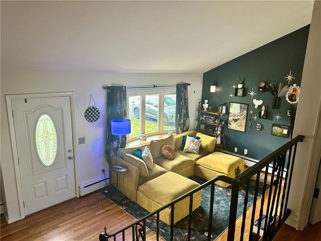 88 Glenbrook Road, Warwick, RI 02889