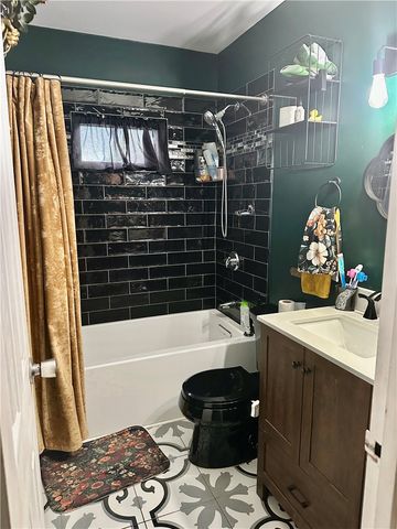 88 Glenbrook Road, Warwick, RI 02889