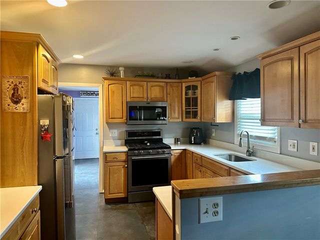 88 Glenbrook Road, Warwick, RI 02889