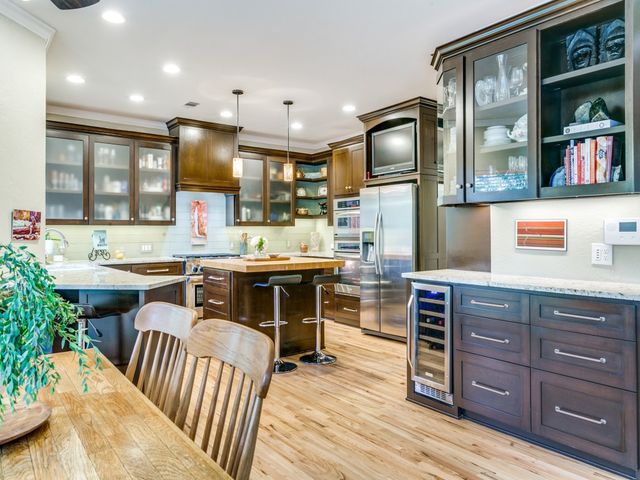 701 Lakehurst Court, Southlake, TX 76092