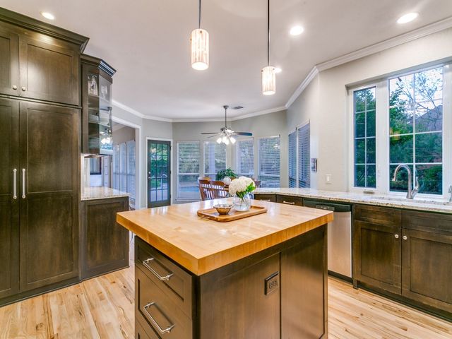 701 Lakehurst Court, Southlake, TX 76092