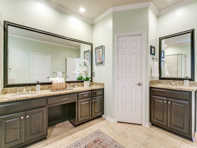 701 Lakehurst Court, Southlake, TX 76092