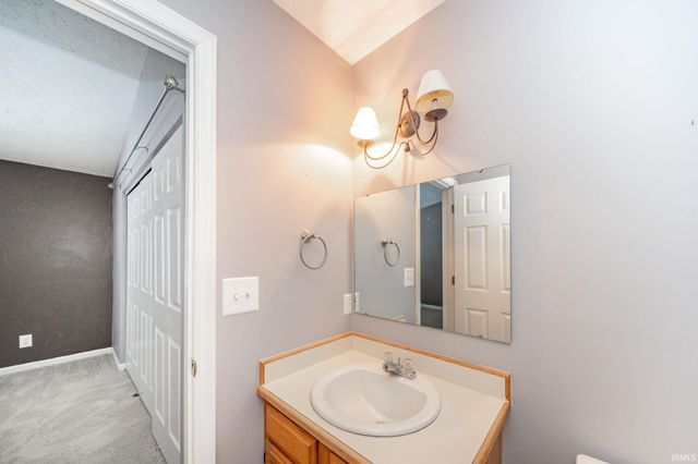 3622 N Lakeside Drive, Muncie, IN 47304