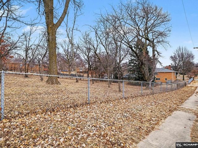 4904 N 50 Street, Omaha, NE 68104