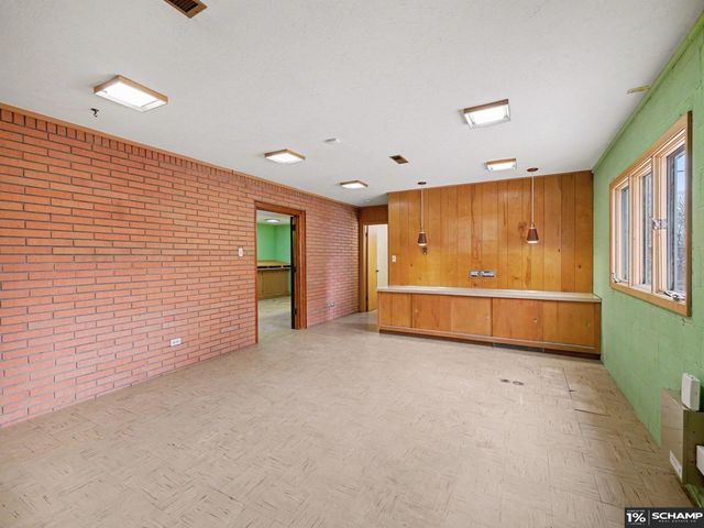 4904 N 50 Street, Omaha, NE 68104