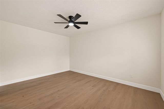 9527 Vanwood Street, Houston, TX 77040