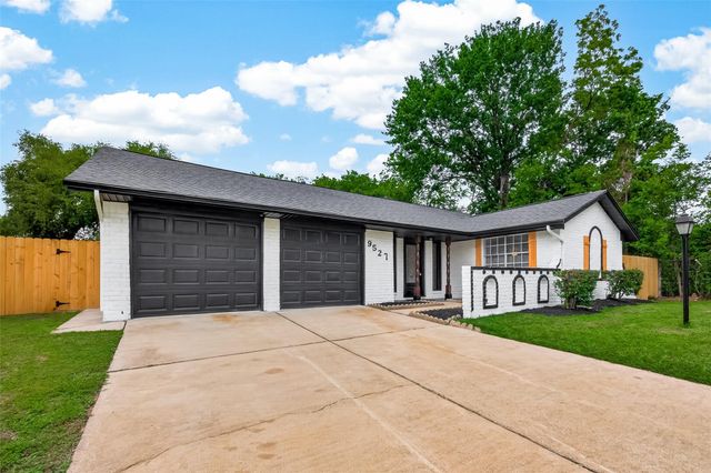 9527 Vanwood Street, Houston, TX 77040