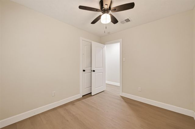 9527 Vanwood Street, Houston, TX 77040