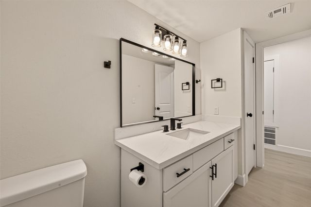 9527 Vanwood Street, Houston, TX 77040