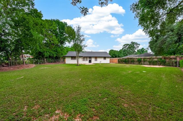 9527 Vanwood Street, Houston, TX 77040
