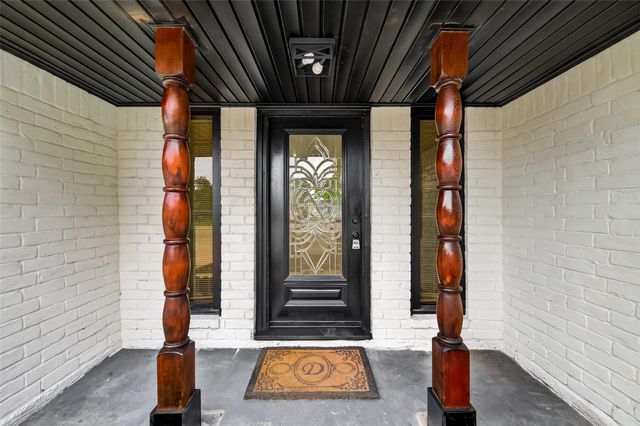 9527 Vanwood Street, Houston, TX 77040