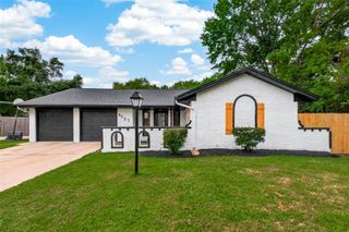 9527 Vanwood Street, Houston, TX 77040